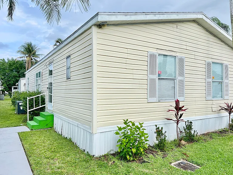 183 Plantation Blvd — Photo 3