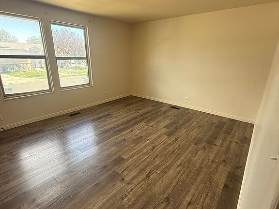4th image of 3419 S Mockingbird Way