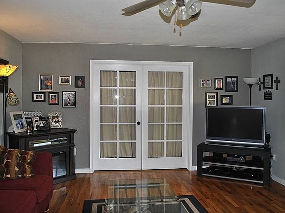 4th image of 1813 Solana Rd