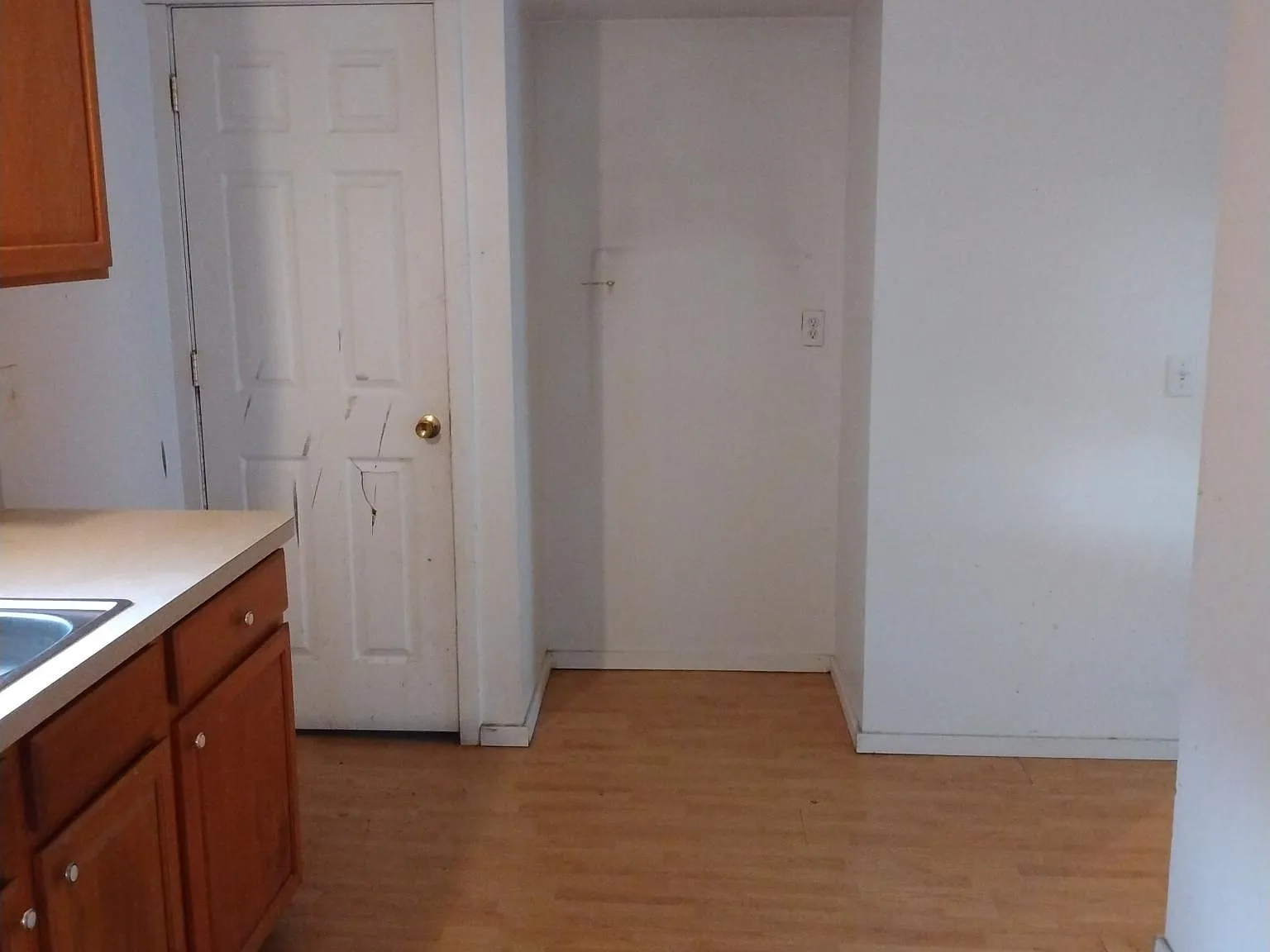 4 bed, 1.5 bath, 1548 sqft, $1,500 — Photo 4