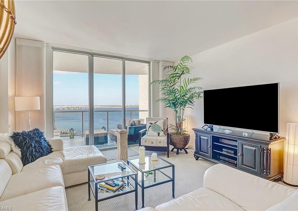 Home For Sale In Oasis