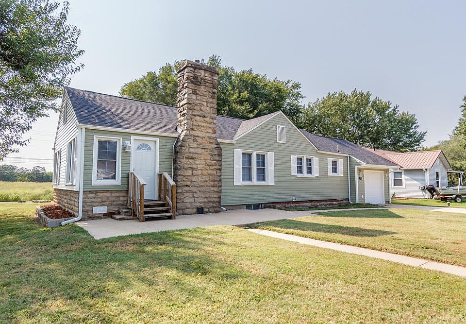 1st image of 111 Crescent Drive