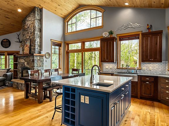 5th image of 205 Huckleberry Lane