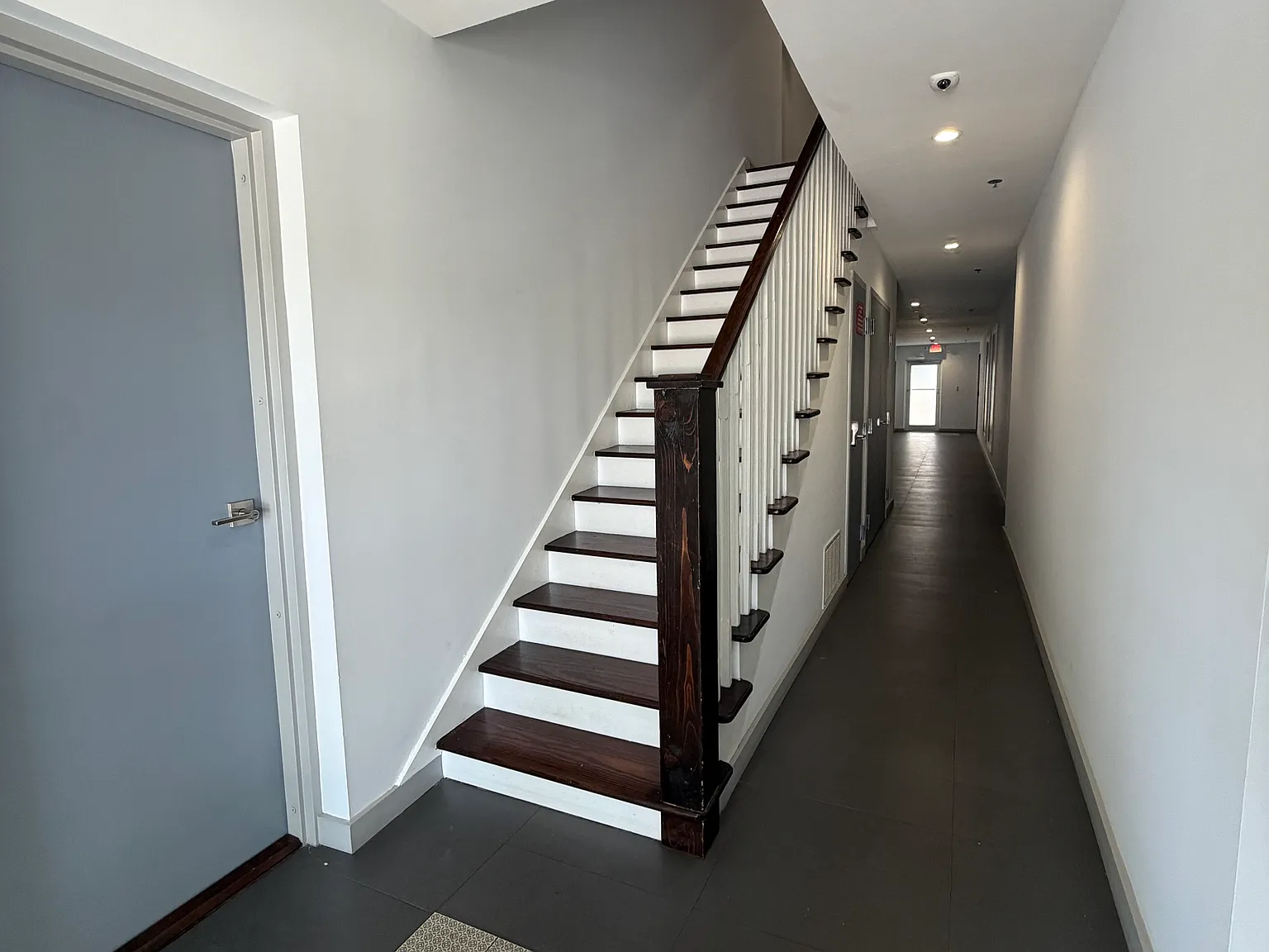 1 bed, 640 sqft, $1,895 — Photo 2