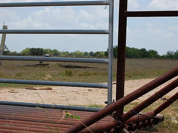 4th image of 525 County Road 362