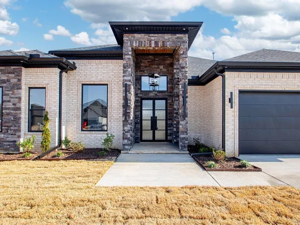 1015 Black Bass Ct, Jacksonville, AR 72076