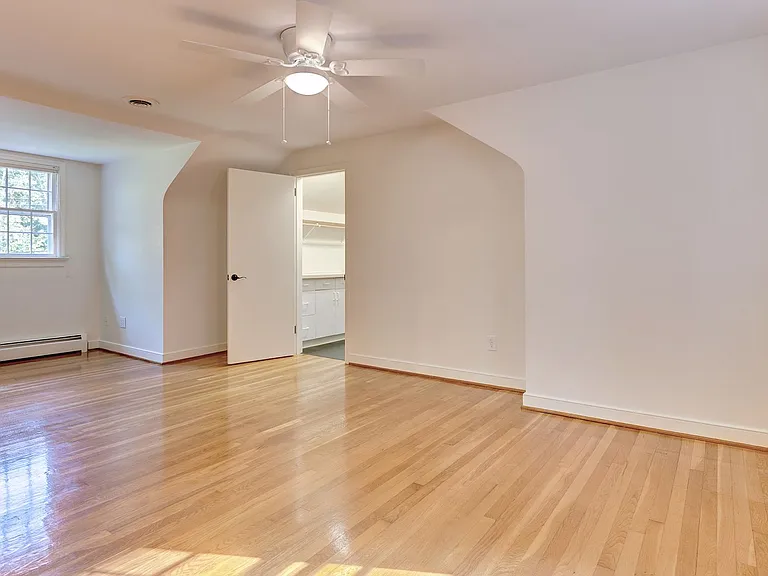 114 Richards Rd — Photo 37