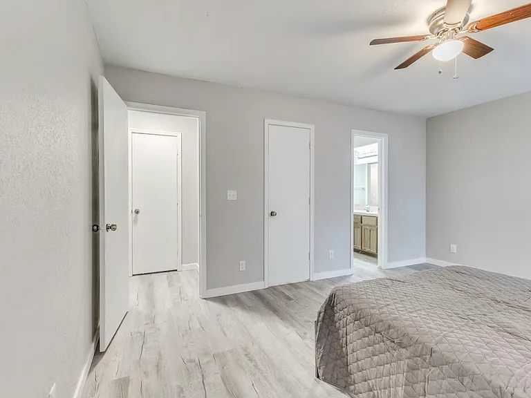 6724 S 78th Ave E #A — Photo 17