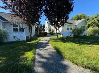 1207 14th St, Anacortes, WA 98221