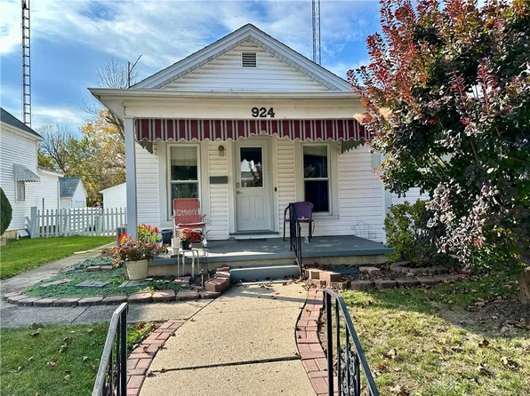 924 Garfield Ave, Troy, OH 45373