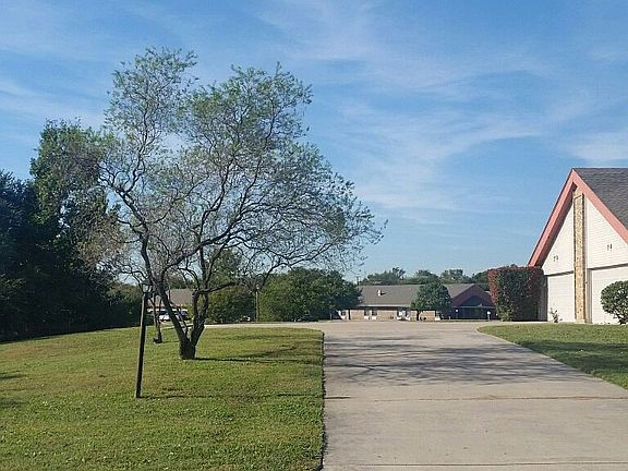 3rd image of 6 Daisey Ln #18