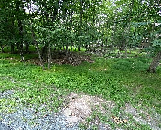 4th image of 35R Lakeland Dr