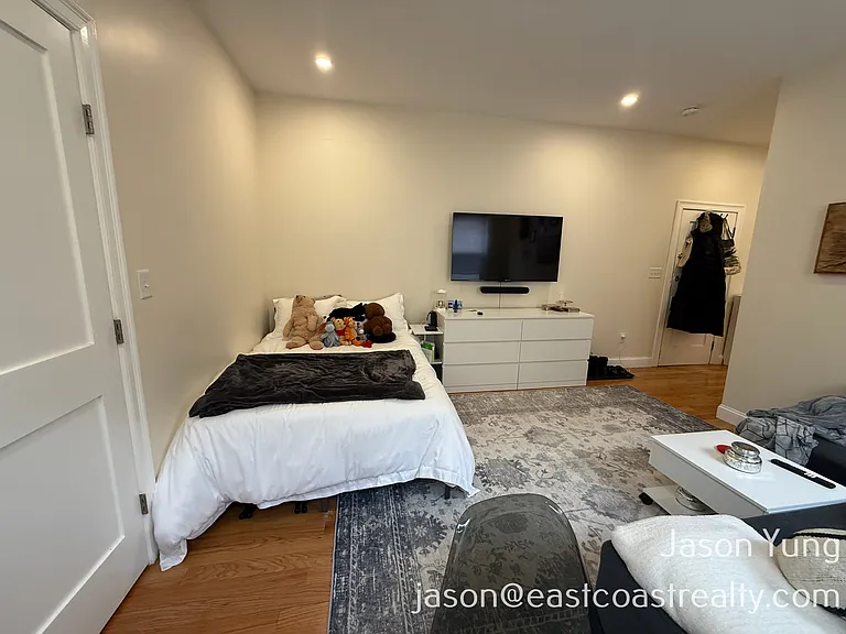 93 Kilmarnock St #8 — Photo 4