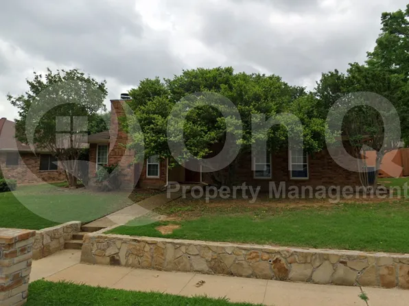 1414 Bogard Ln, Lewisville, TX 75077