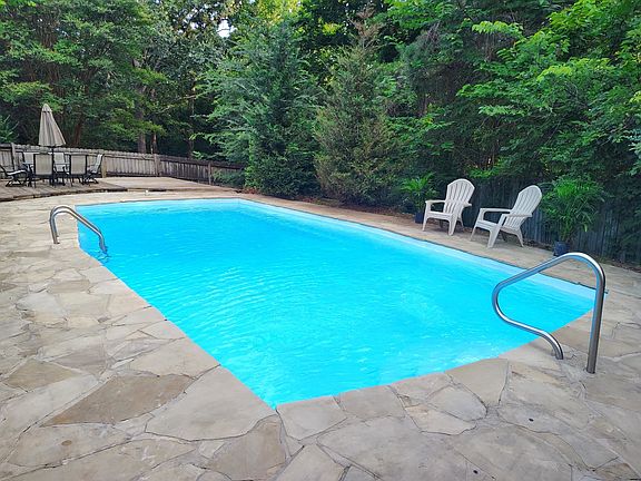 3rd image of 3031 Stonecrest Cir
