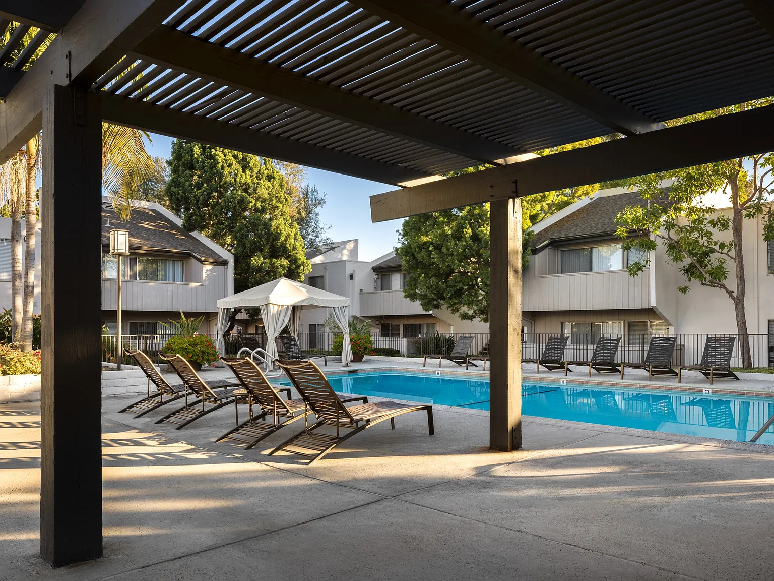 Cerritos — Photo 4