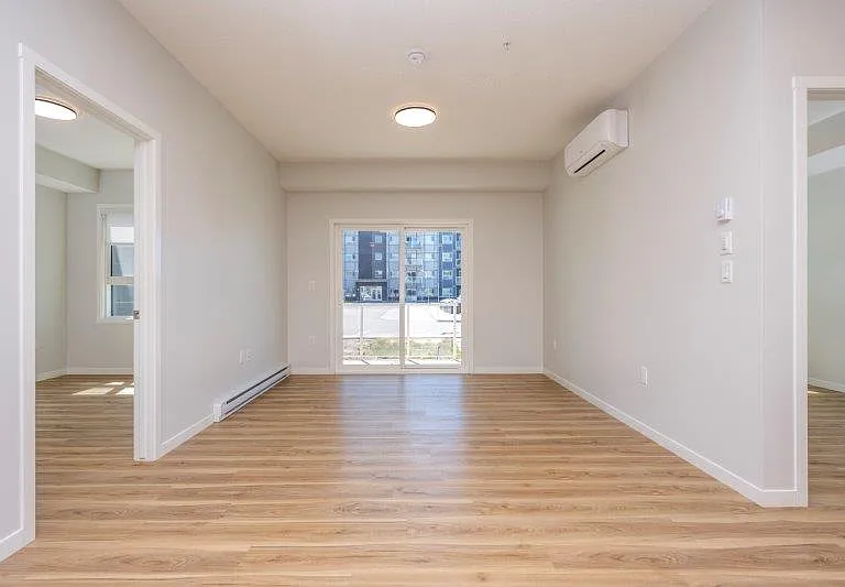 80 N Carrington Plz NW #101 — Photo 1