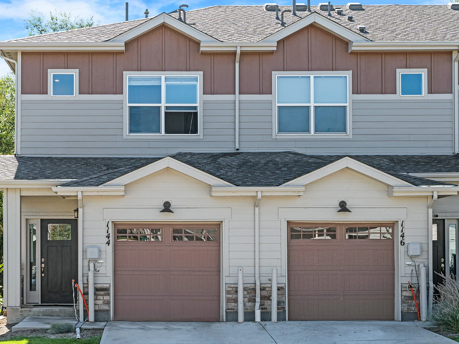 1144 Oak Cir — Photo 3