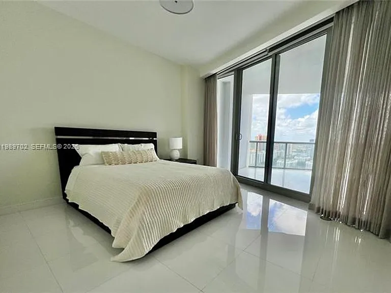 17121 Collins Ave #1905 — Photo 31