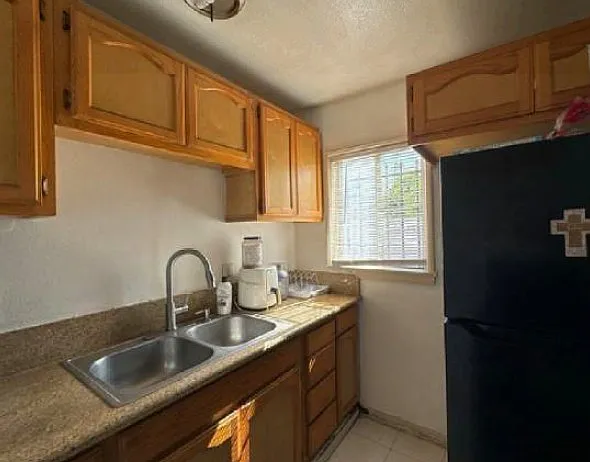2 bed, 900 sqft, $2,700 — Photo 2