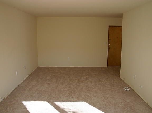 2nd image of 527 Bloomfield Ave APT A2