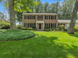 93 Northfield Rd, Longmeadow, MA 01106