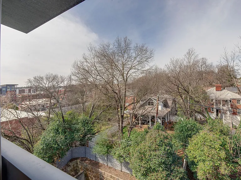 630 Calvert St #407 — Photo 22