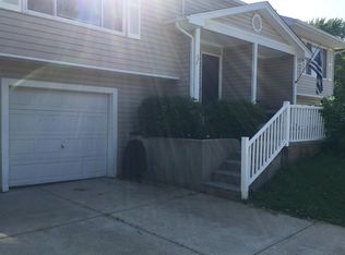 302 Spencer Pl, Saint Peters, MO 63376