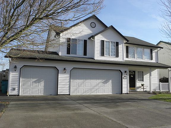 2nd image of 1811 SE 191st Pl