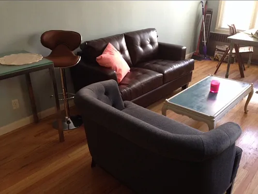 Rented by Metroline Realty | media 3