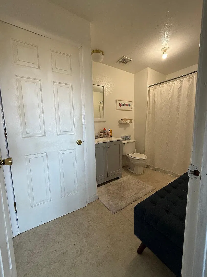 370 California Ave - Bedroom — Photo 2