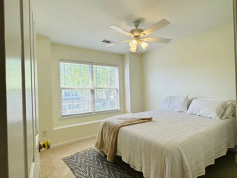 634 Fountain Ct — Photo 8