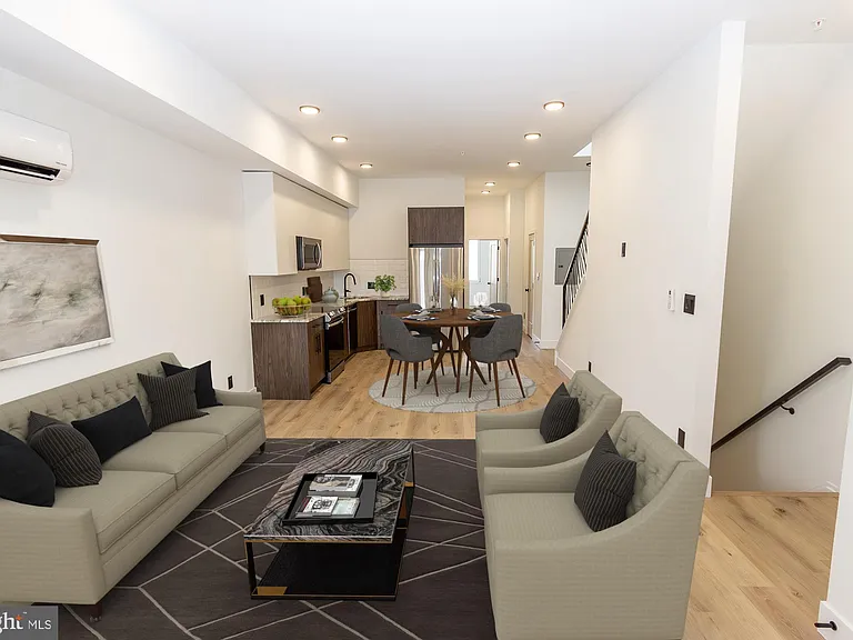 664 N Union St #3 — Photo 2