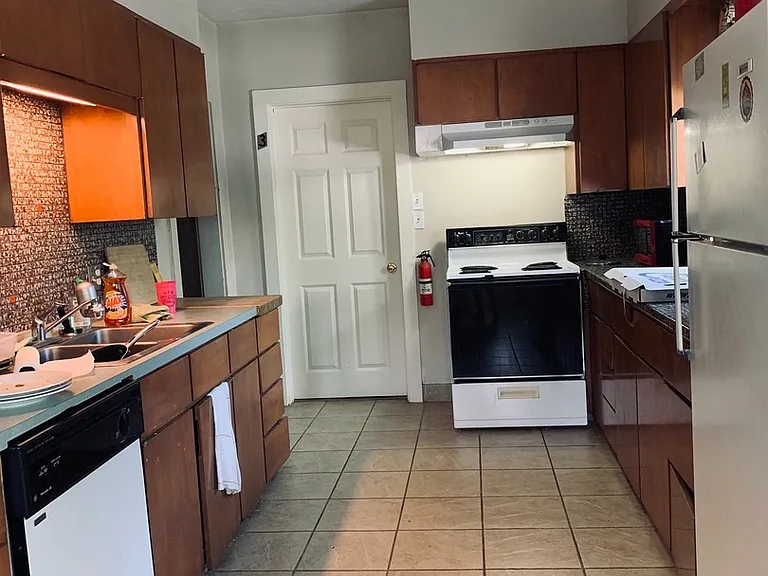 630 S Whitcomb St — Photo 6