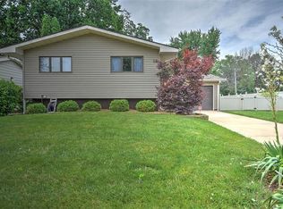 537 Sheffield Dr, Decatur, IL 62526