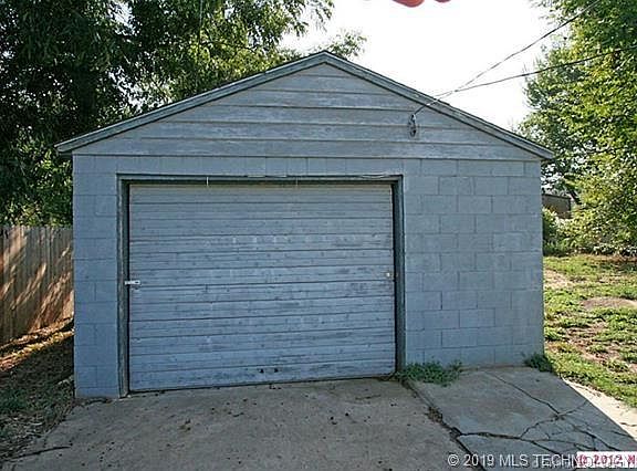 2nd image of 1427 N Sandusky Ave