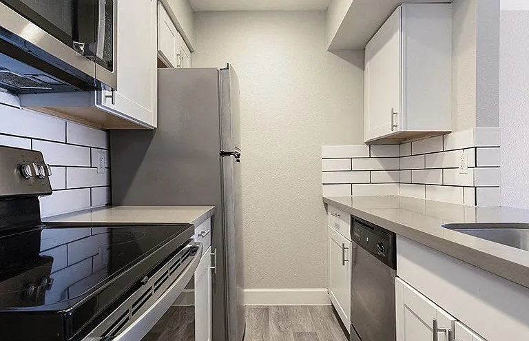 Parq on 50th Apartments — Photo 4