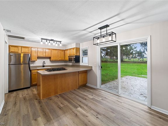 2nd image of 12966 Fountain Ct