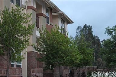 3rd image of 758 W 1st St