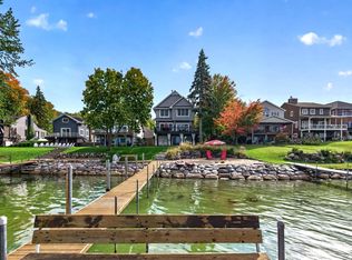 5060 Edgewater Dr, Mound, MN 55364