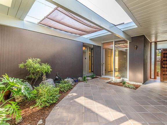 5th image of 2252 Fairhill Ln