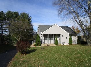 3716 Pinecrest Rd, Rockford, IL 61107