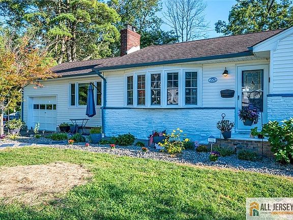 2nd image of 228 Norris Ave