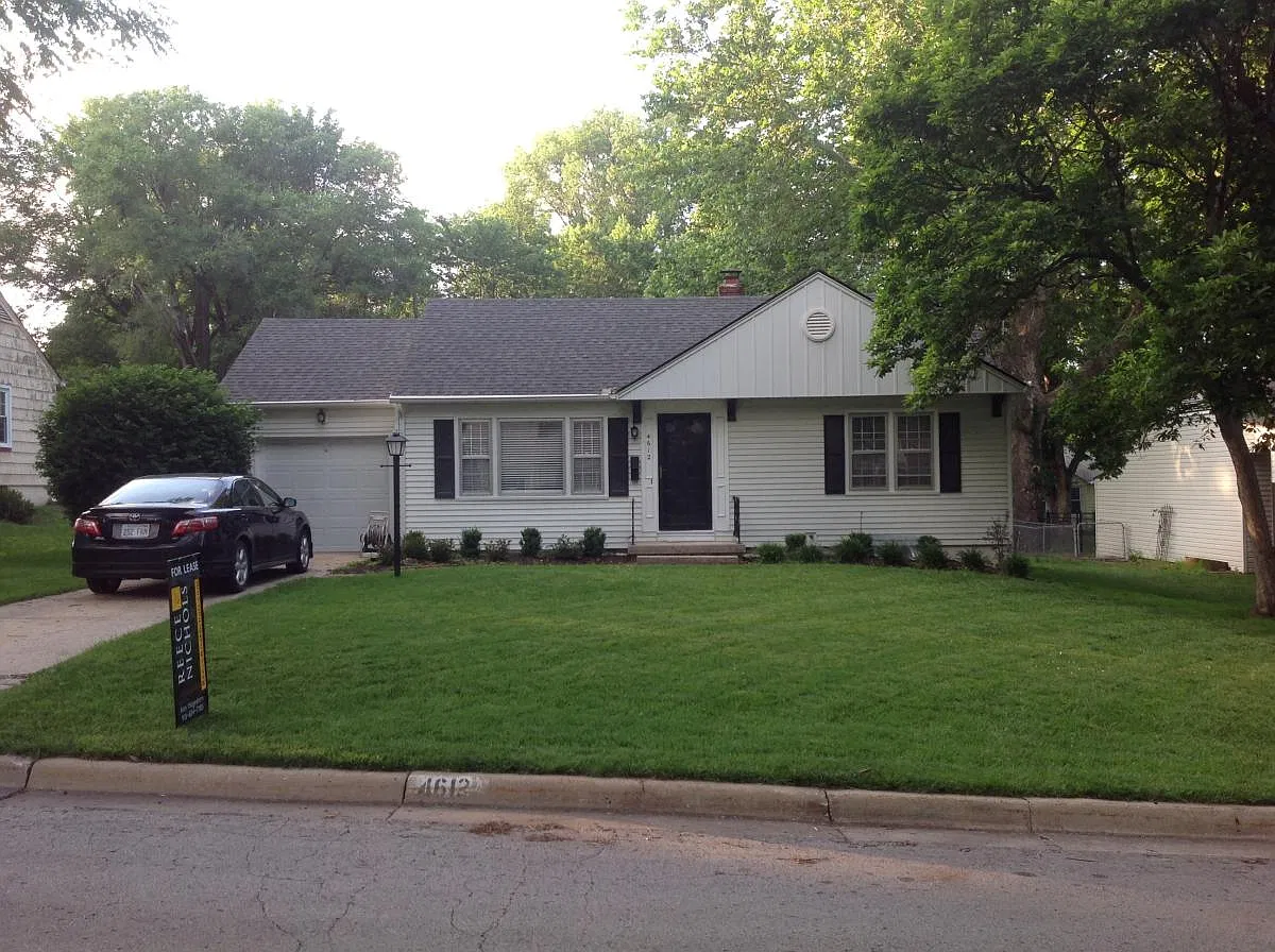 2 bed, 878 sqft, $1,495 — Photo 1