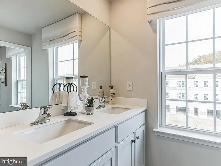 216 Macoun Way — Photo 25