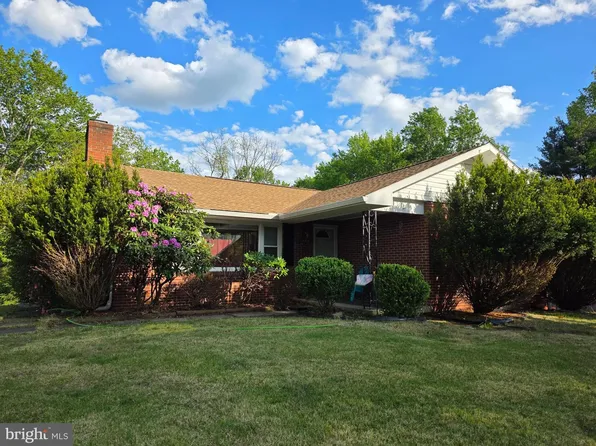 806 Valley View Dr, Lavale, MD 21502