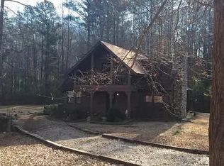 907 Vaughn Dr, Weaver, AL 36277