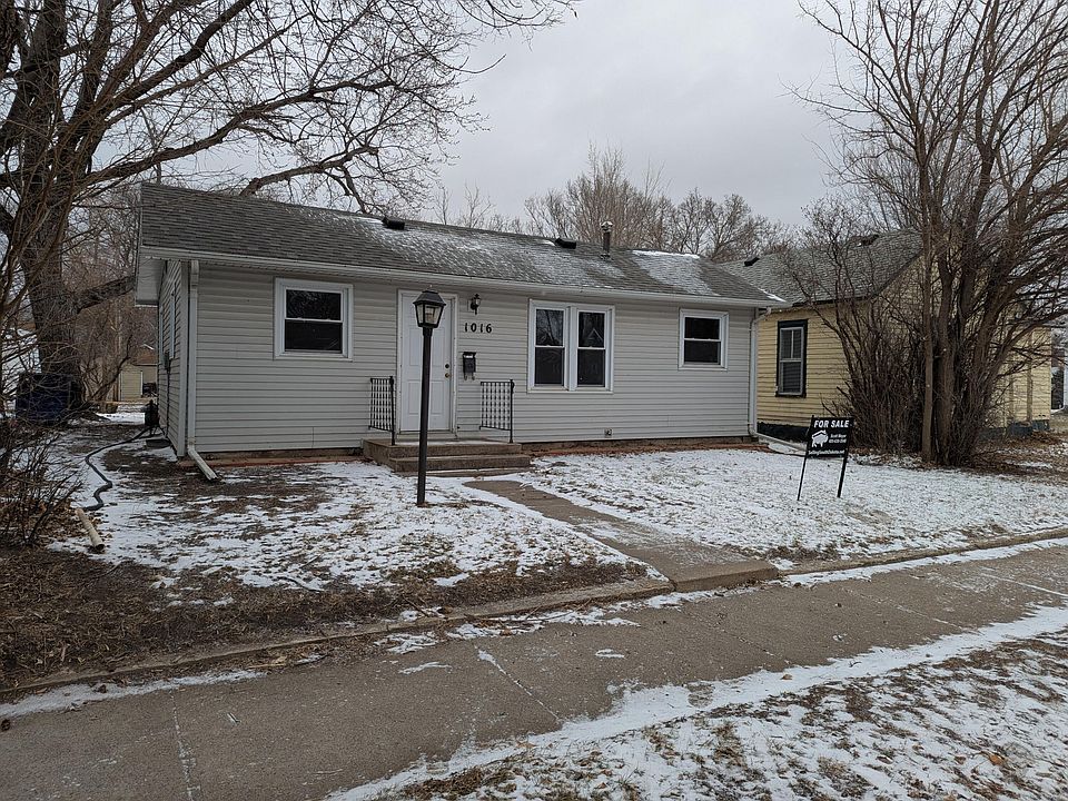 1st image of 1016 E 1st Ave