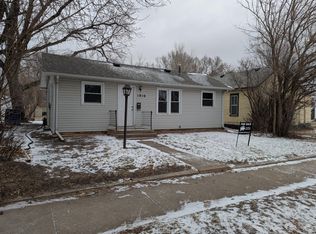 1016 E 1st Ave, Mitchell, SD 57301