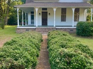 413 Coleman St, Como, MS 38619